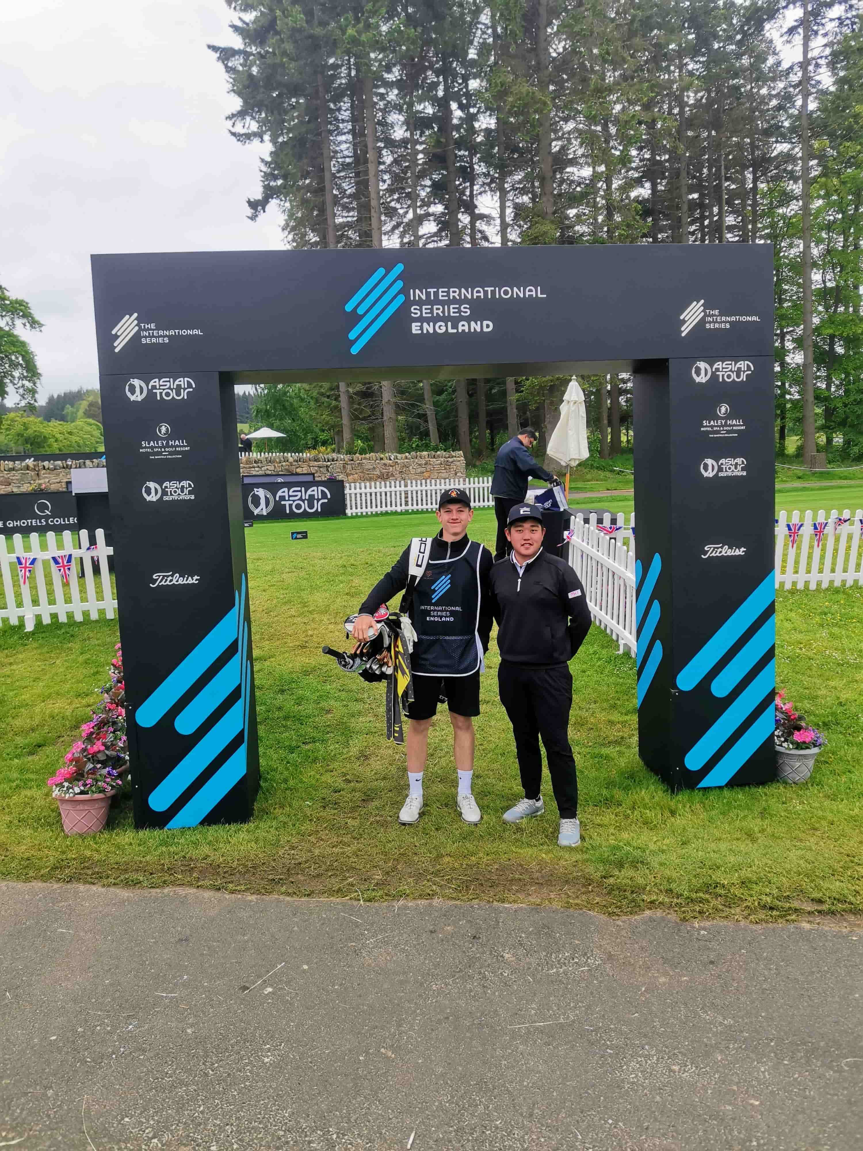 Caddying for Ren Yonezawa on the Asian Tour